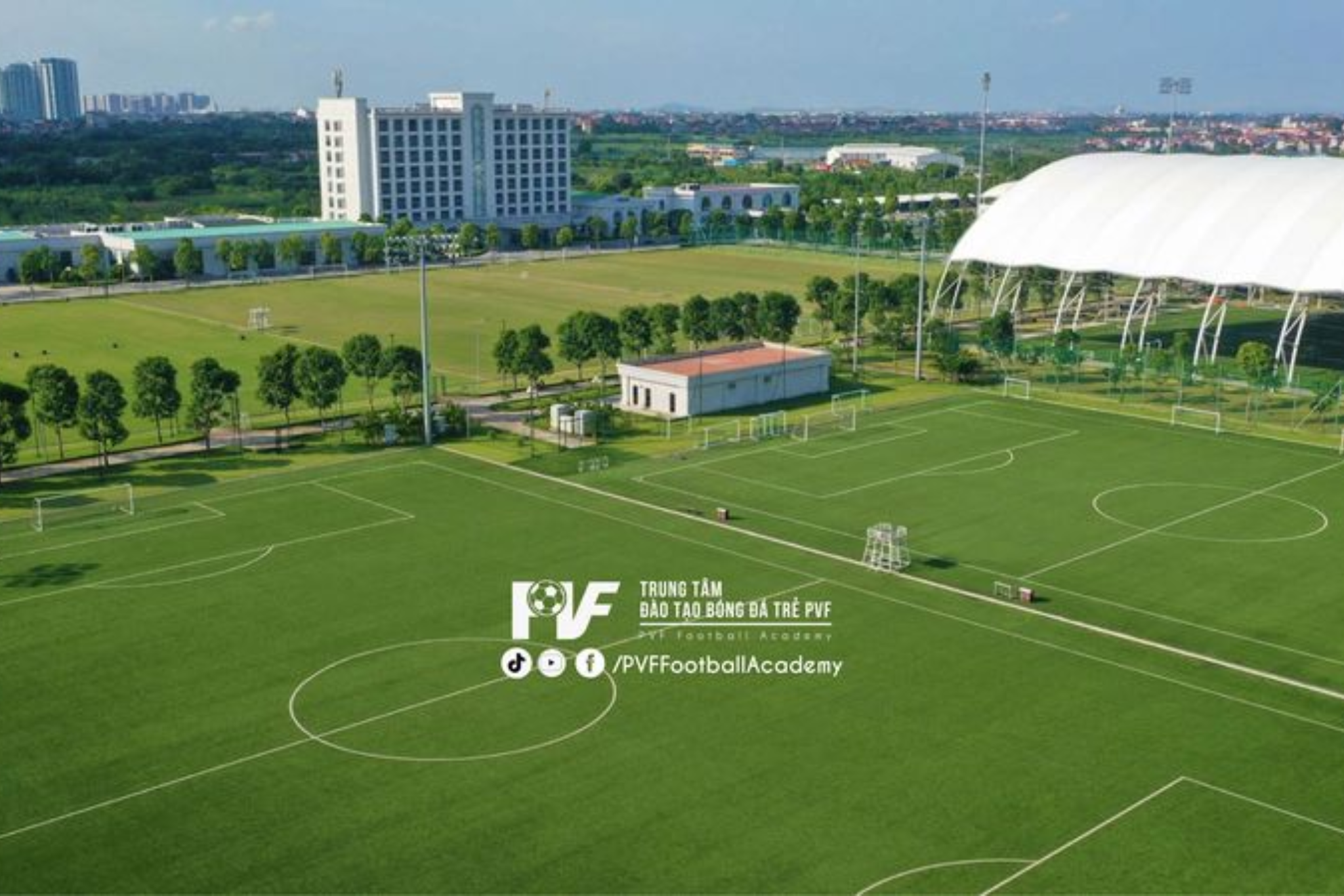 Công ty TNHH Đầu tư và Phát triển tài năng bóng đá Việt Nam hoàn tất nhận chuyển nhượng dự án cùng Winlegal